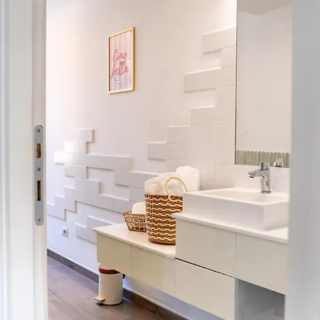 Attico Con Terrazzo