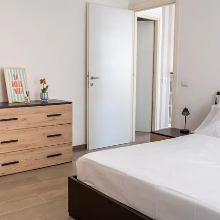 Attico Con Terrazzo דירה *