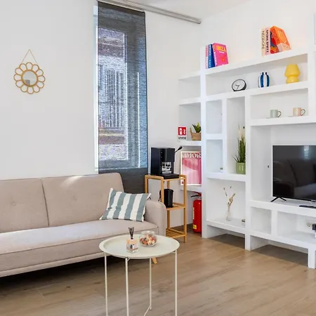 Attico Con Terrazzo * רומא