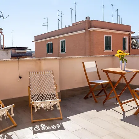 Attico Con Terrazzo דירה רומא