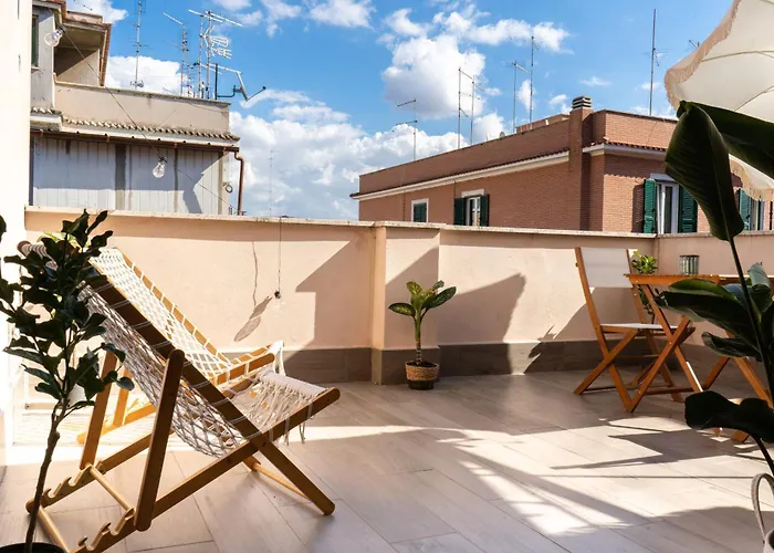 Attico Con Terrazzo Apartament Rzym
